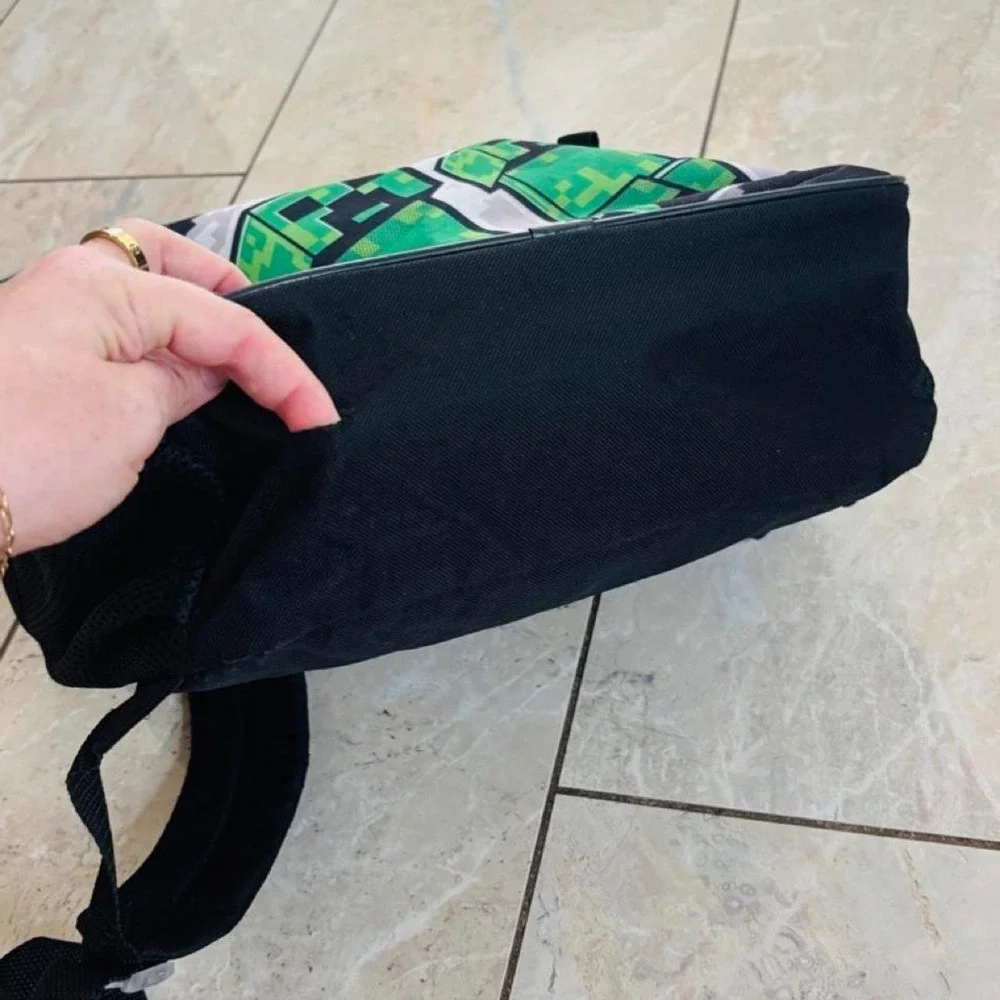 Minecraft creeper backpack